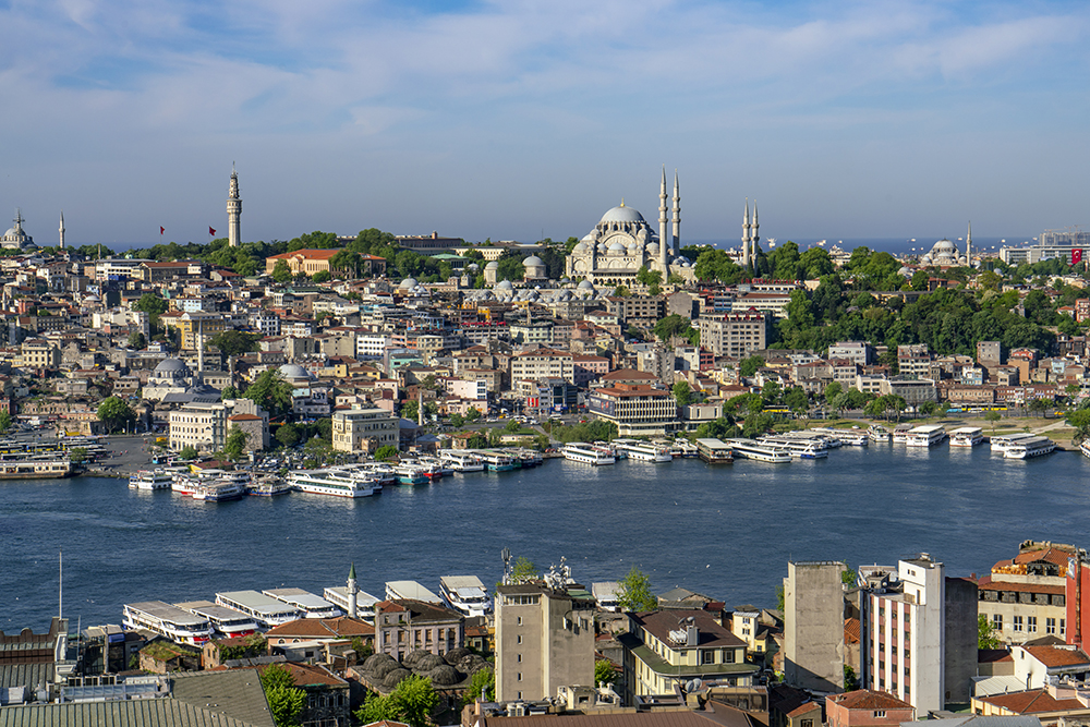 Стамбулдун  тарыхый Халич кысыгы укмуштуудай жаңы дүйнөнү тартуулайт