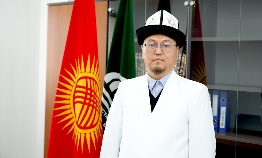 Кыргызстандын мусулмандарынын жаңы муфтийи Абдулазиз кары Закиров болду