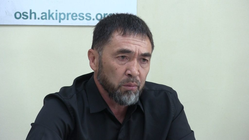 Ноокаттык ишкер Шимбек Алимбаев инисинин кенин жасалма документтер менен тартып алганын айтты