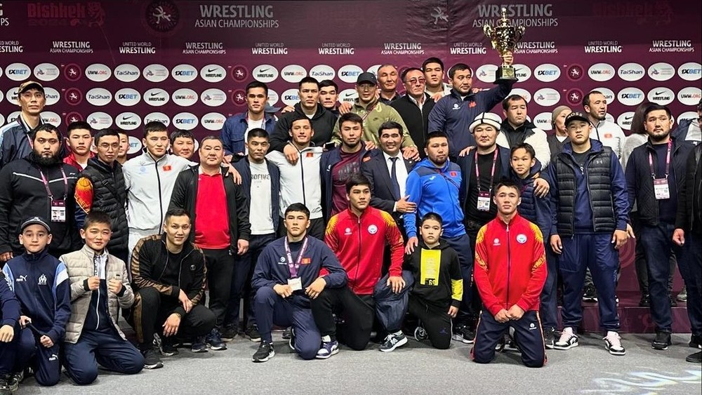 Азия чемпионаты: Грек-рим күрөшү боюнча кыргыз балбандар 2-орунду алышты