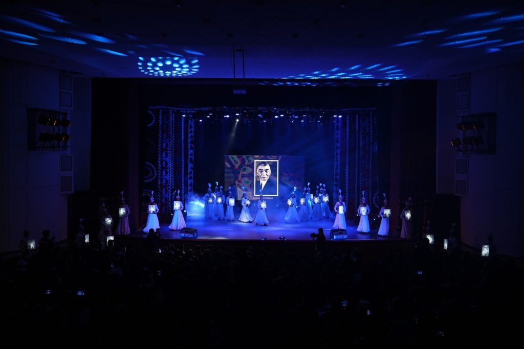 “Жаңы ысымдар” IX эл аралык студенттик театр фестивалынын ачылышы болду