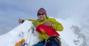 Эвересттин кыл чокусуна чыгууга бараткан Илим Карыпбековго ийгилик жылмайбады