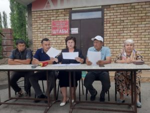 Ноокат: Казакстан менен Өзбекстандан келген гумжардам 472 үй-бүлөгө таркатылды